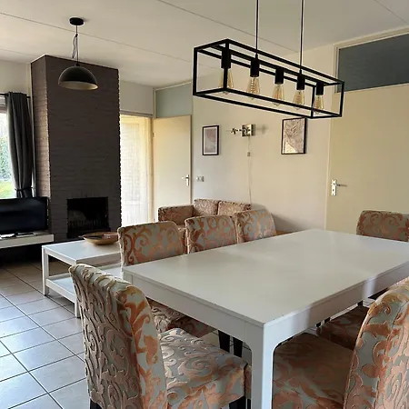 Recreatiebungalow לוכם